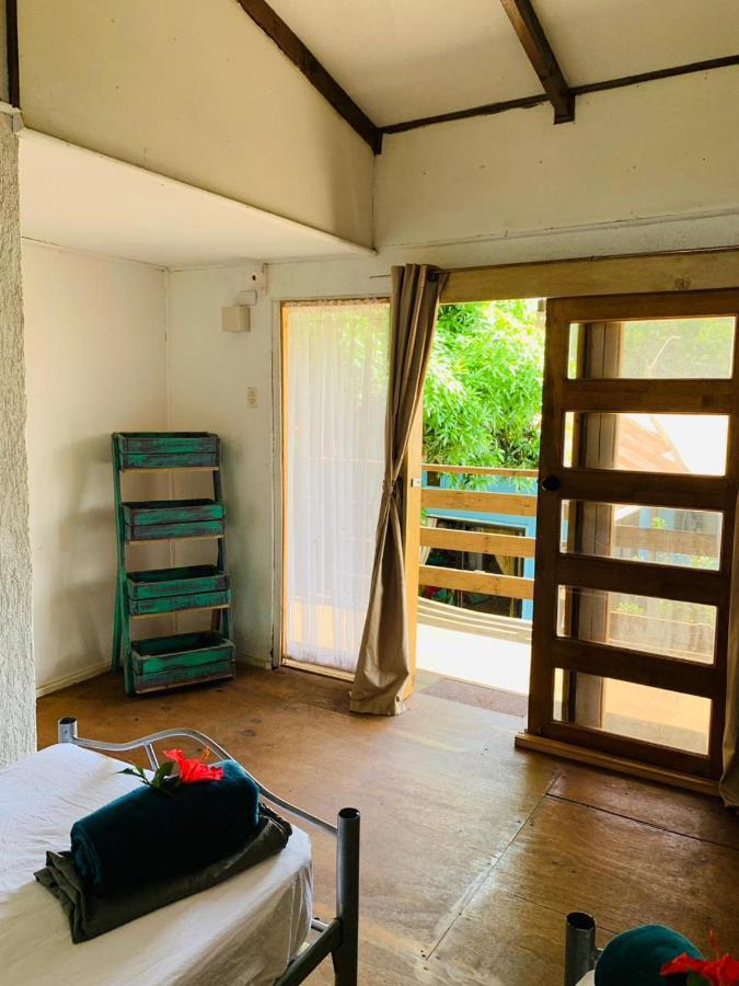 Mata Nui Hostel Ханга Роа Екстериор снимка